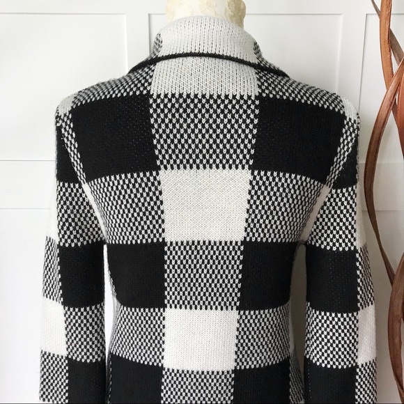 Cable & Gauge Buffalo Plaid w/Tassel Sweater Coat - Picture 6 of 7